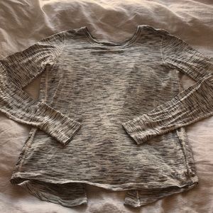 Lulu Long sleeve open/tie back grey workout top